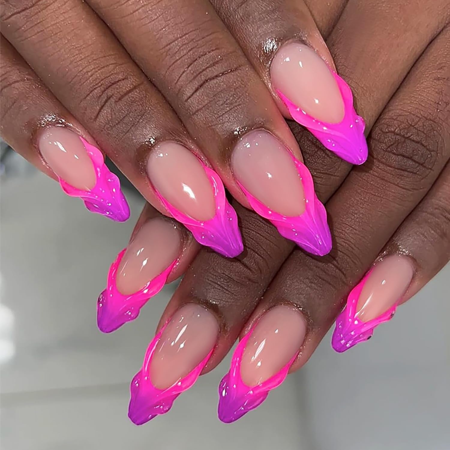24Pcs Medium Almond Press on Nails French Tip Fake Nails with Brown Leopard Gold Line Design Glossy Reusable False Nail Artificial Acrylic Nails Press Ons Holiday Stick on Nails for Women DIY Manicure