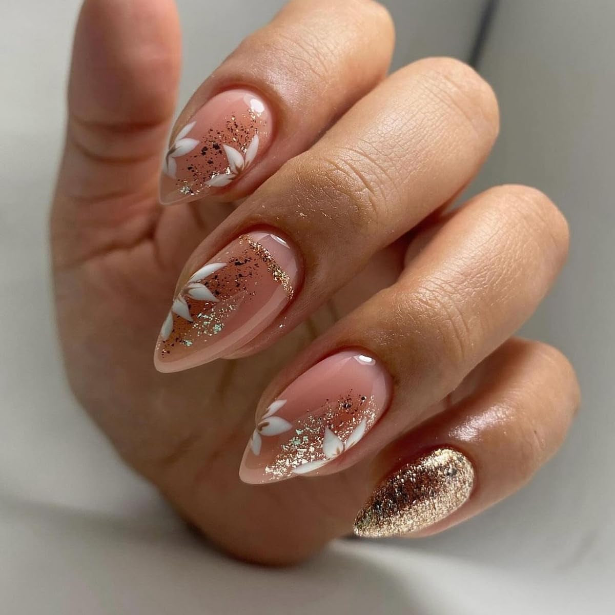 CTTHNBD Press on Nails Almond - French Tip Fake Nails with Gold Line Design - Medium Fasle Nails Press Ons - for Women 24 Pcs