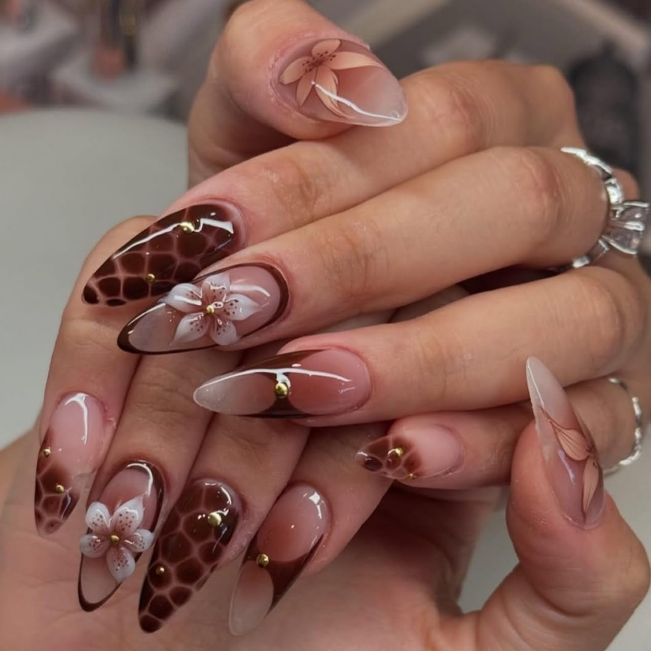 CTTHNBD Press on Nails Almond - French Tip Fake Nails with Gold Line Design - Medium Fasle Nails Press Ons - for Women 24 Pcs