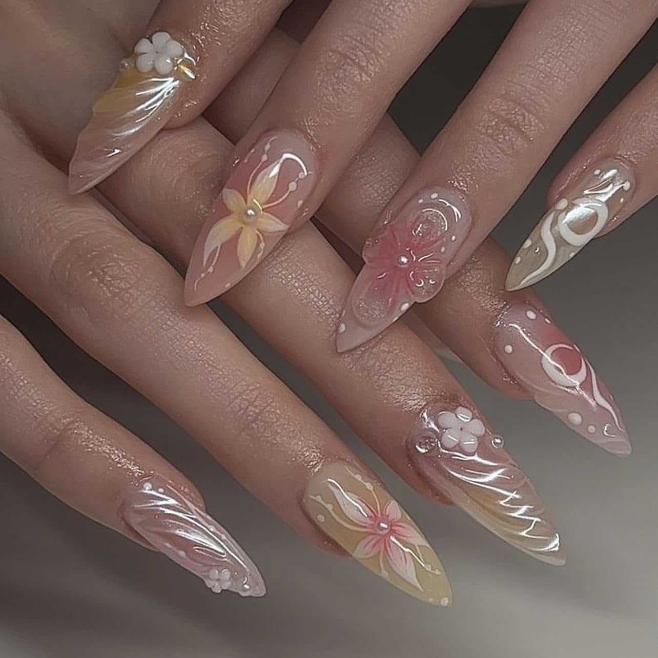 CTTHNBD Press on Nails Almond - French Tip Fake Nails with Gold Line Design - Medium Fasle Nails Press Ons - for Women 24 Pcs