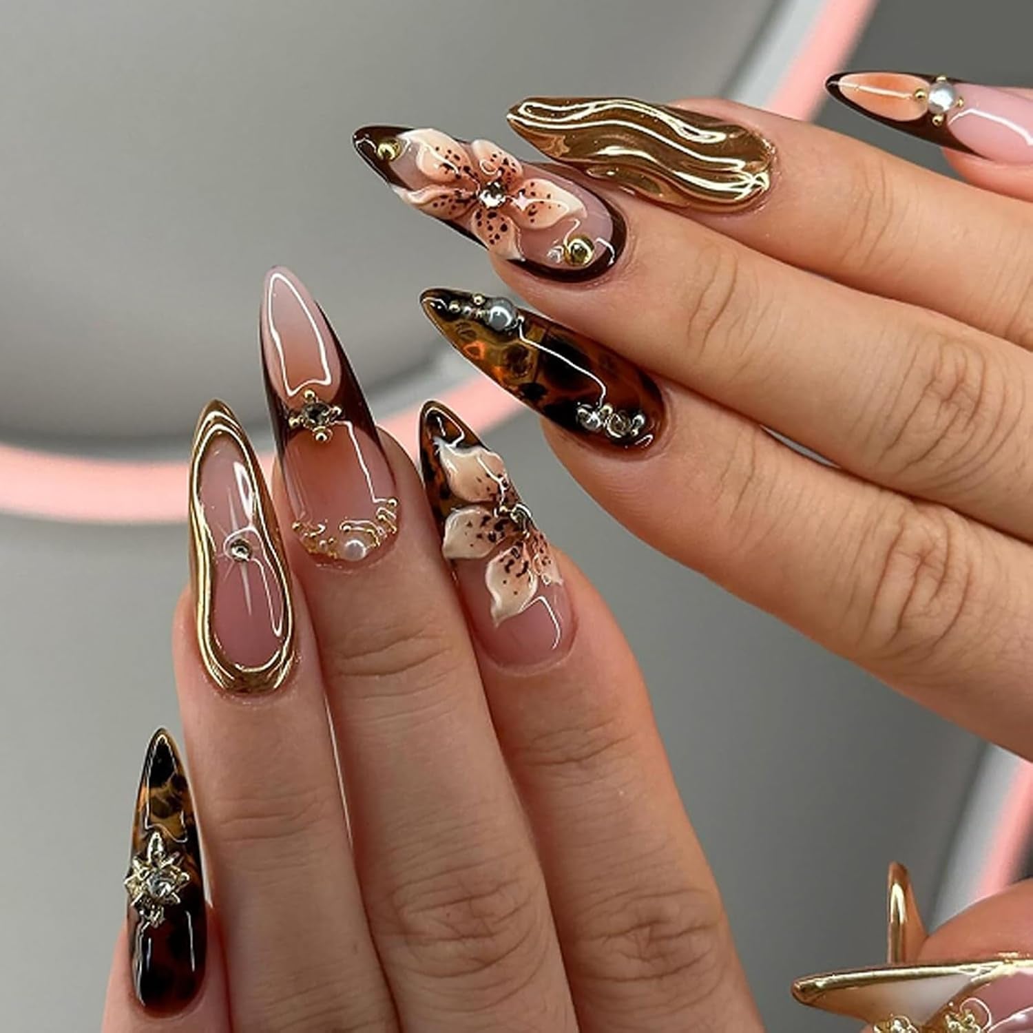 24Pcs Medium Almond Press on Nails French Tip Fake Nails with Brown Leopard Gold Line Design Glossy Reusable False Nail Artificial Acrylic Nails Press Ons Holiday Stick on Nails for Women DIY Manicure