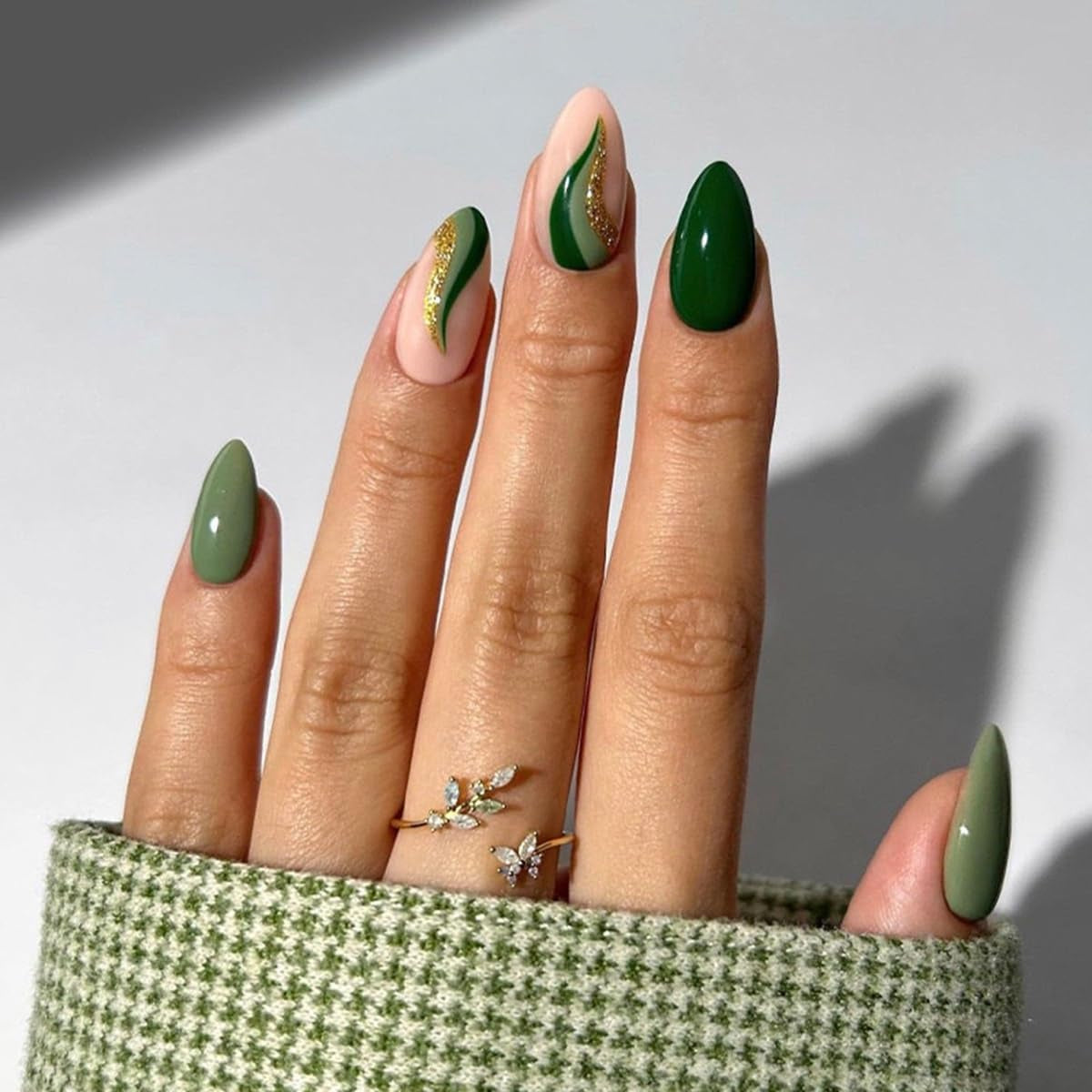 CTTHNBD Press on Nails Almond - French Tip Fake Nails with Gold Line Design - Medium Fasle Nails Press Ons - for Women 24 Pcs